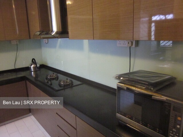 Blk 323 Jurong East Street 31 (Jurong East), HDB Executive #231492791